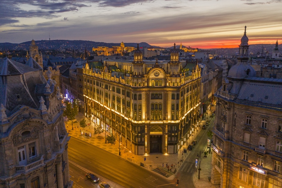 Párisi Udvar Hotel Budapest Exterior From Above