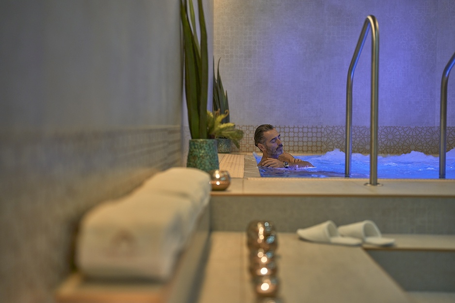 Párisi Udvar Hotel Spa Pool