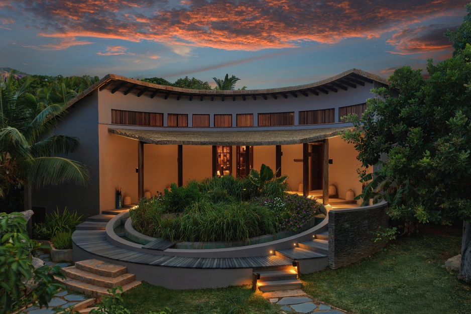 Six Senses Zil Pasyon Resort Spa Reception at Sunset
