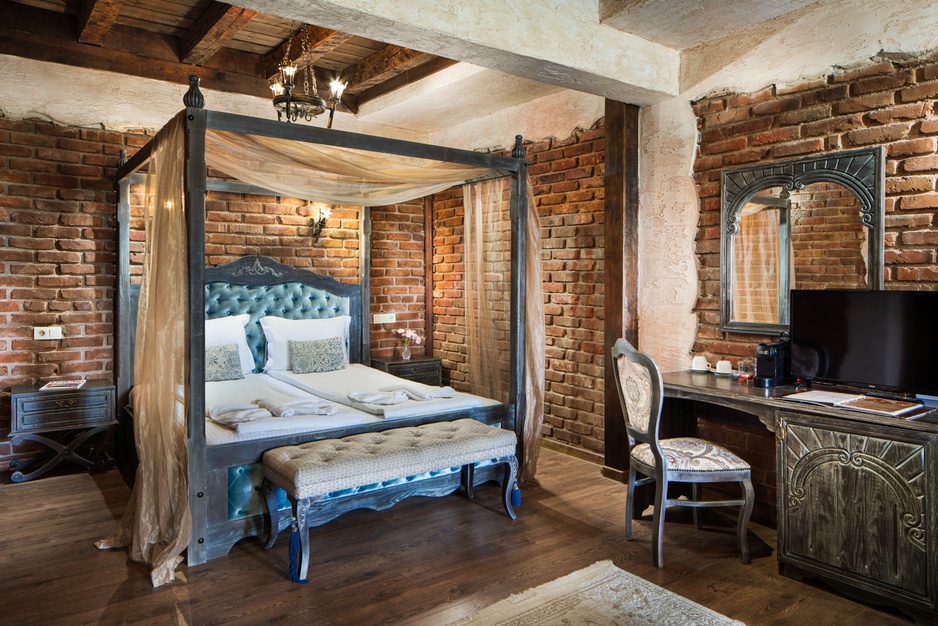 Royal Valentina Castle - Double Room with a Four-Poster Bed