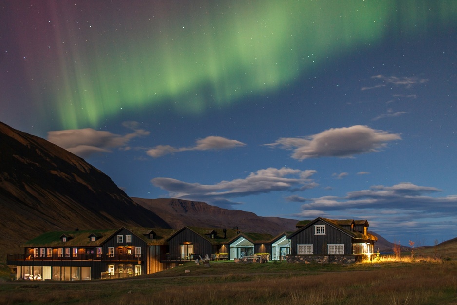 Deplar Farm buildings and Northern Lights
