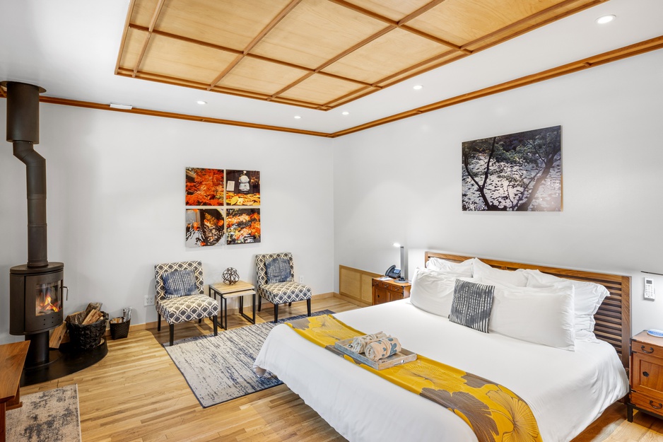 Ten Thousand Waves - Hangetsu bedroom