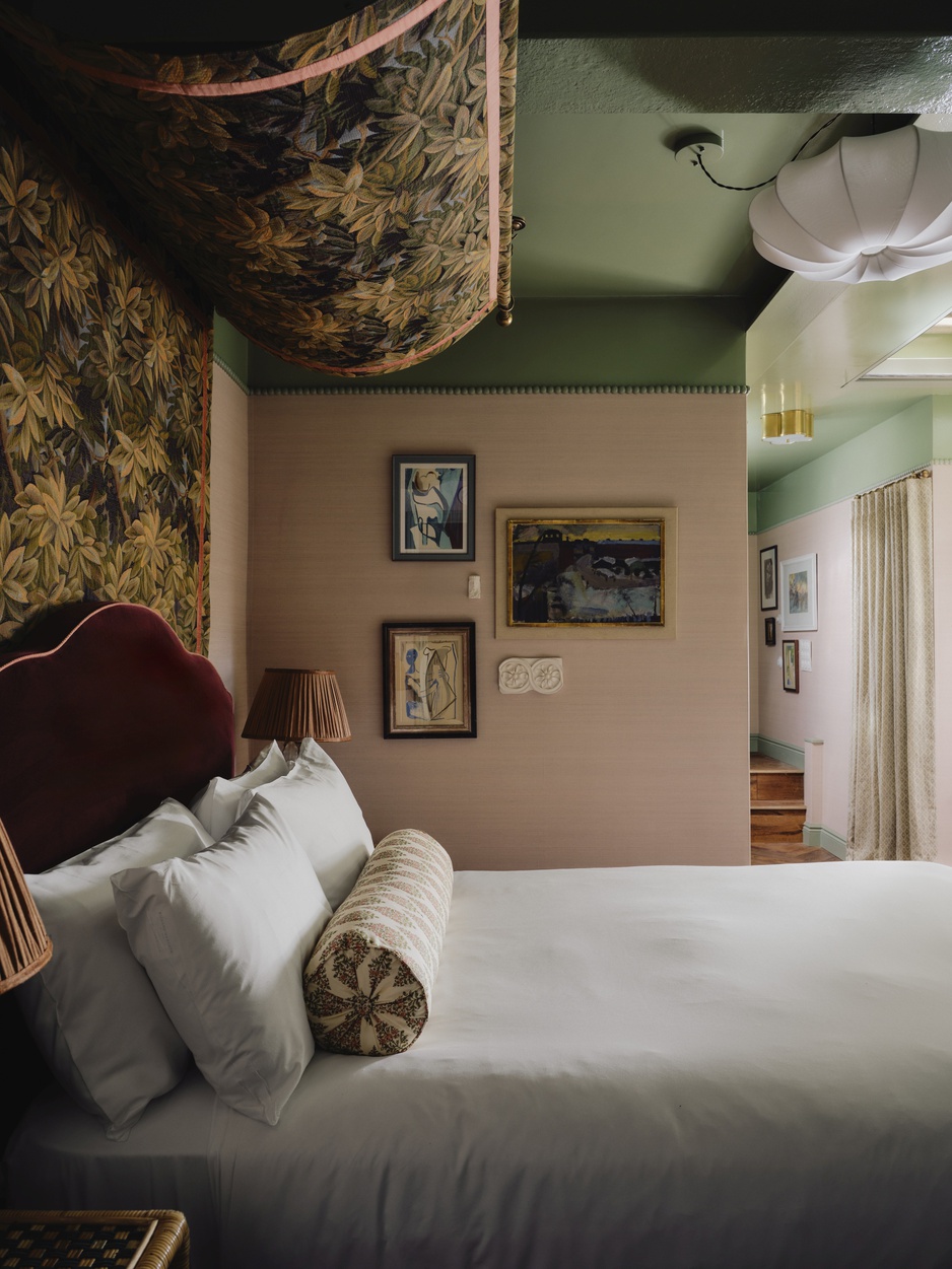 The Netty Hotel King Suite