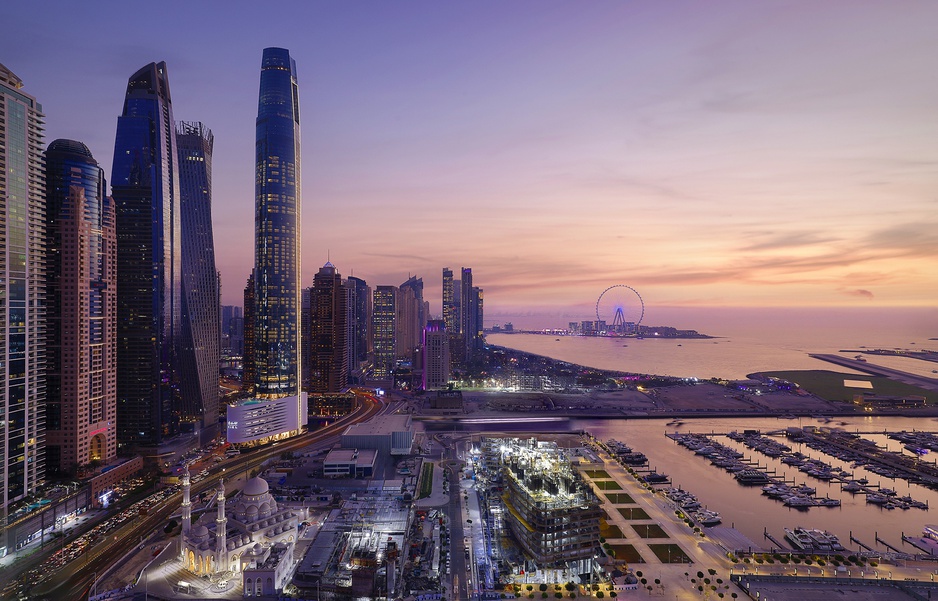 Exterior Shot, Sunset - Ciel Dubai Marina
