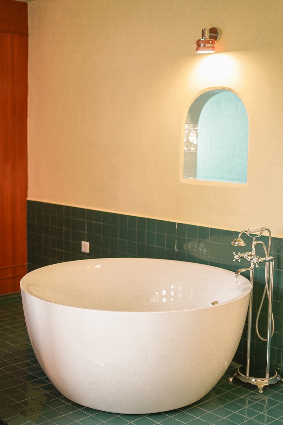 The Tres Hotel Rushmore Suite Bathtub