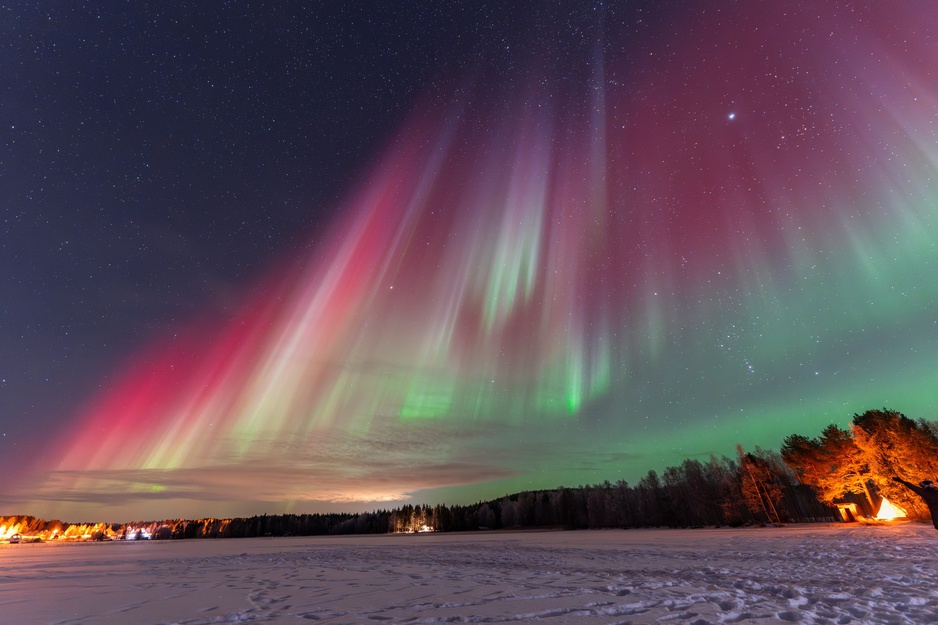 Aito Igloo & Spa Resort Lake And Northern Lights