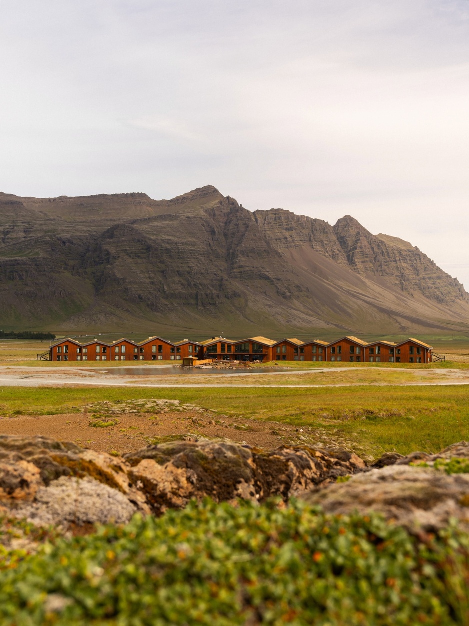 Hótel Jökulsárlón - Glacier Lagoon Hotel in the Icelandic Wilderness