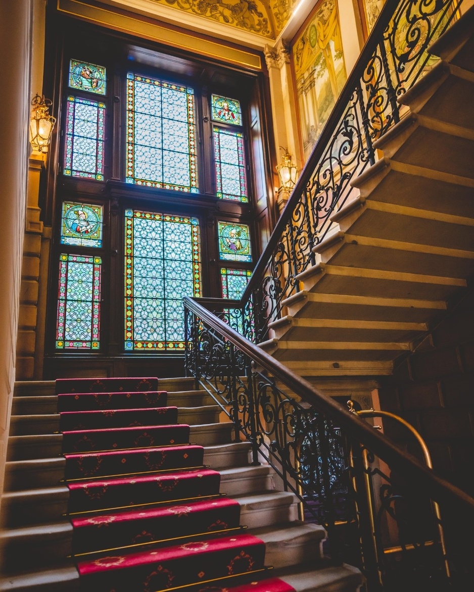 Schloss Lieser Castle Hotel - Ornate Staircase