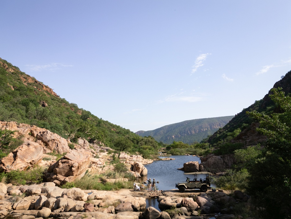 Few & Far Luvhondo - Game Drive by the River