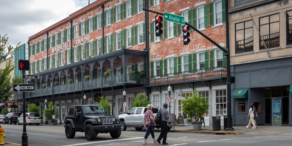 The Marshall House, Historic Inns of Savannah - Street View