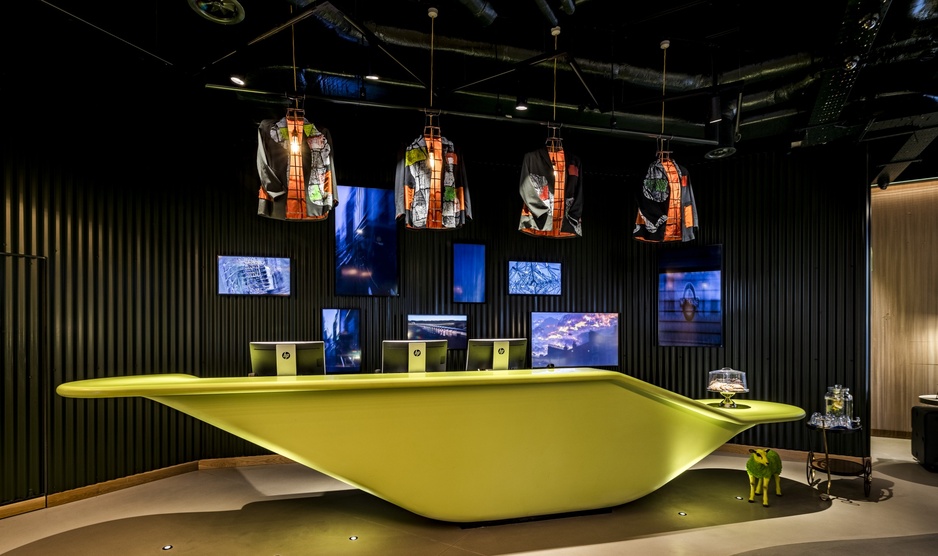 nhow London - Eccentric Pop Art Hotel