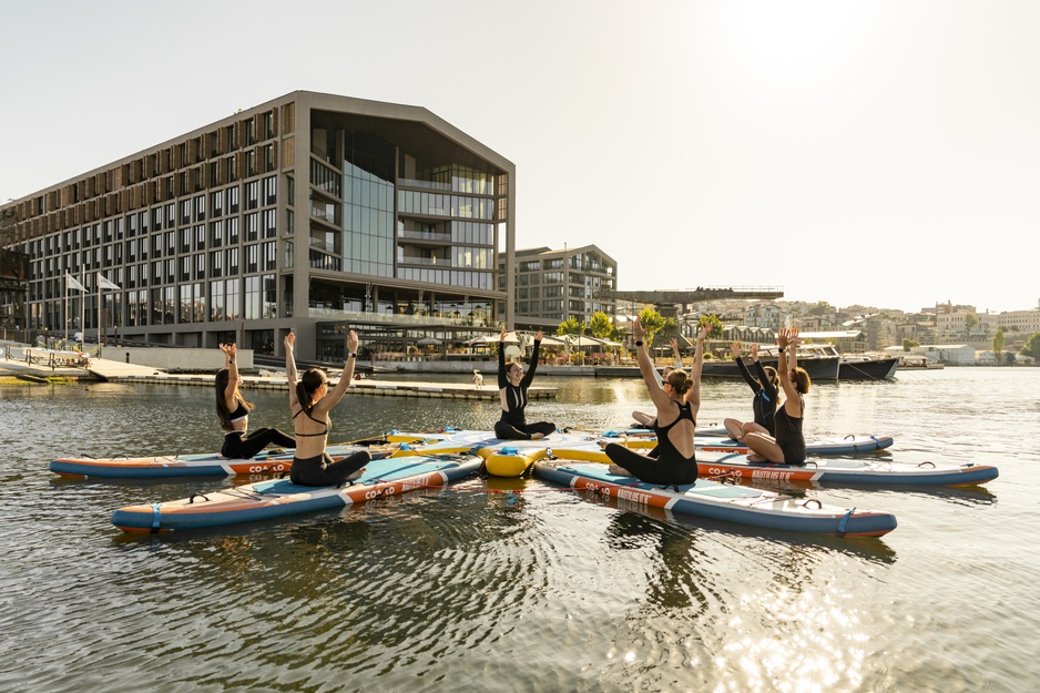 Rixos Tersane Istanbul Hotel - SUP Yoga Class