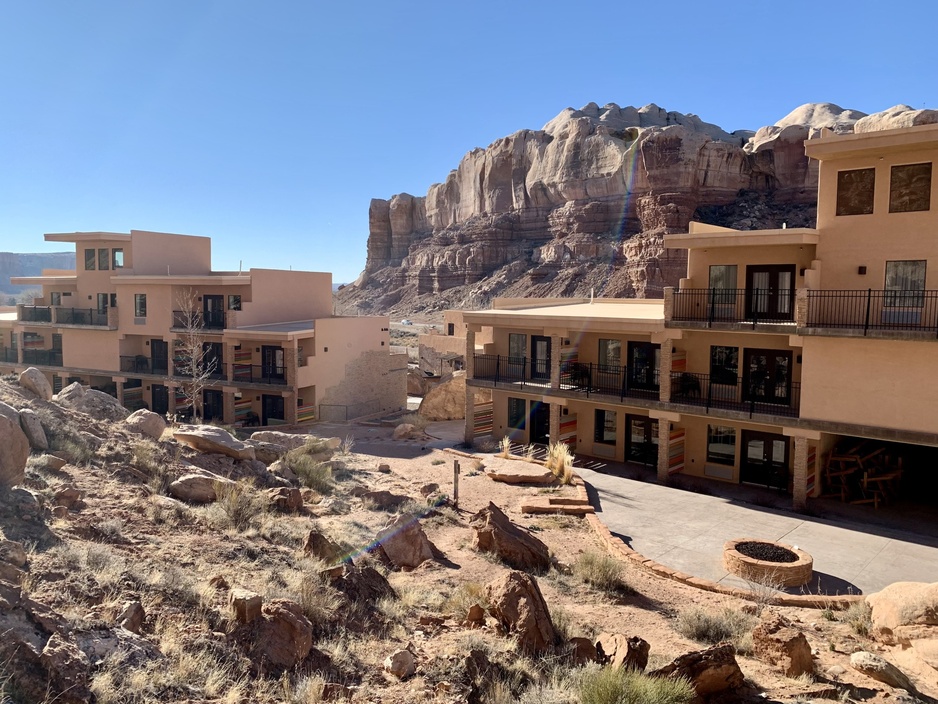 Bluff Dwellings Resort Accommodation Exterior