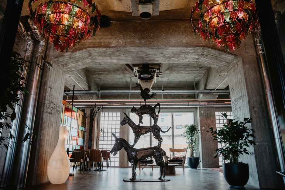 John & Will Silo-Hotel Bremen's Famous Town Musician Sculpture