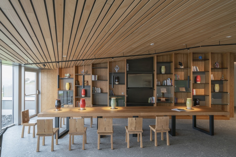 Parador Costa da Morte Hotel Library