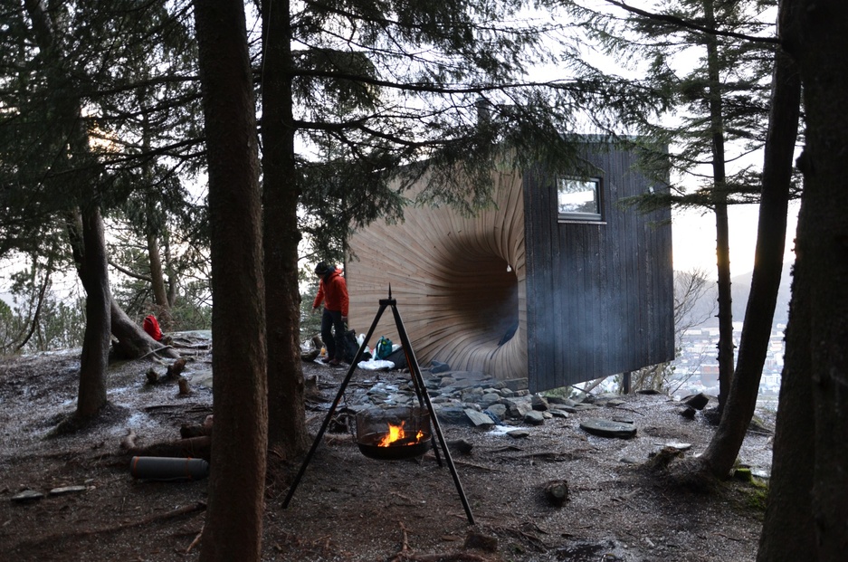Tubakuba Outdoor Fireplace in the Forest
