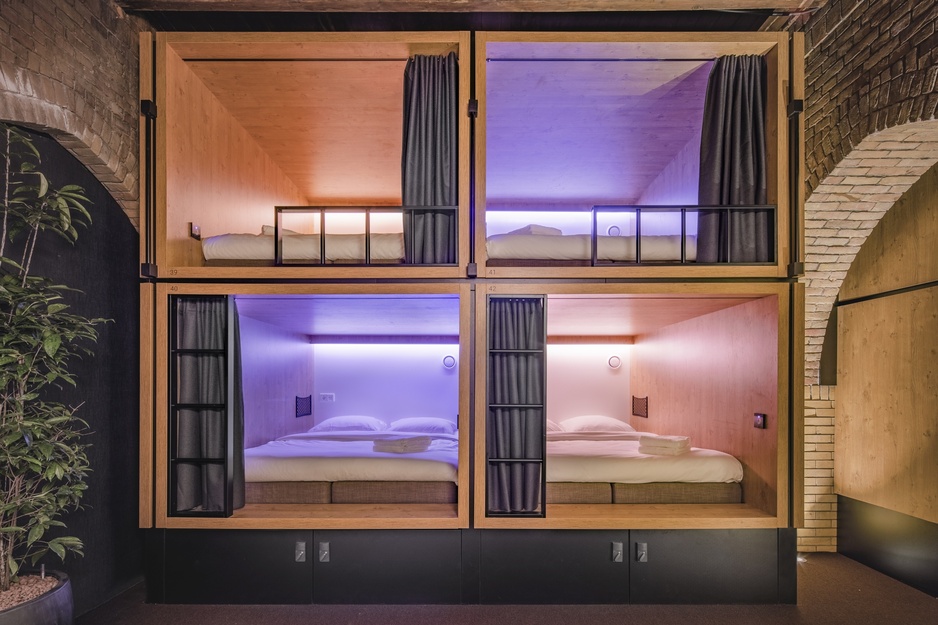 Bunk Hotel Amsterdam Couple Pods