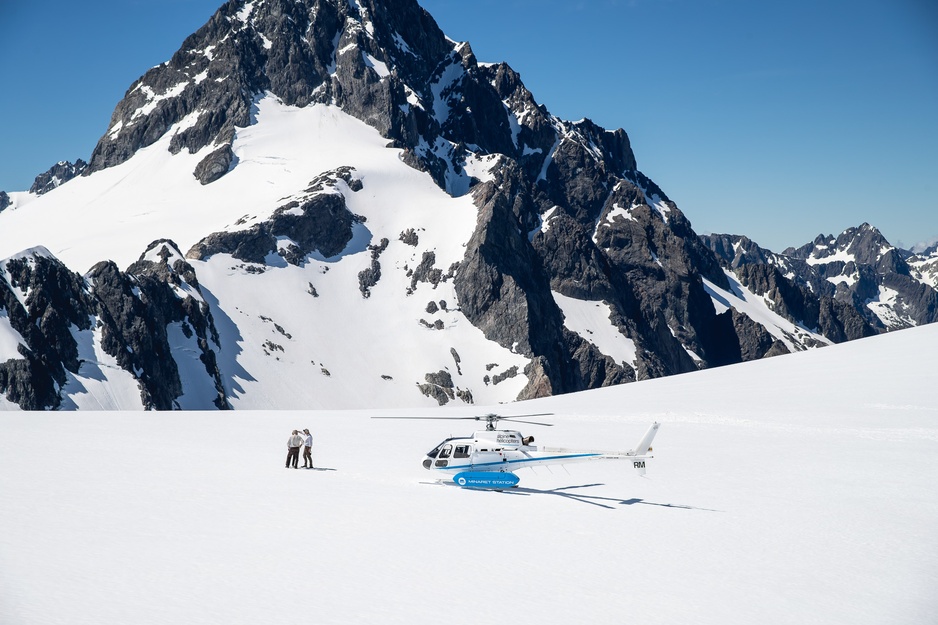 Fiordland Heli Traverse Snowy Mountain Peak