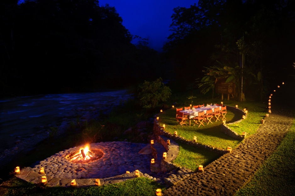 Pacuare Lodge romantic dinner at the river