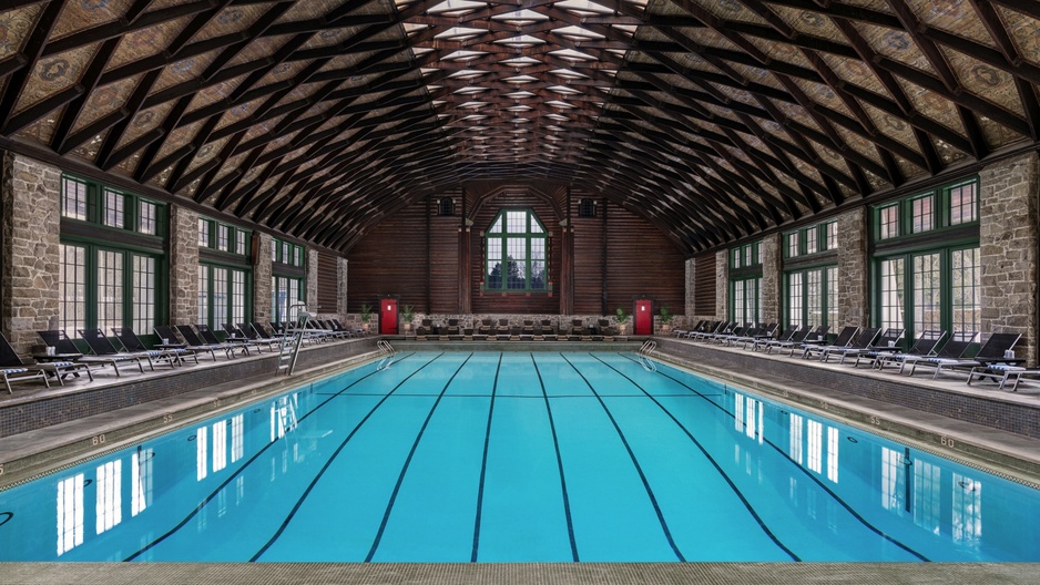Fairmont Le Château Montebello Swimming Pool
