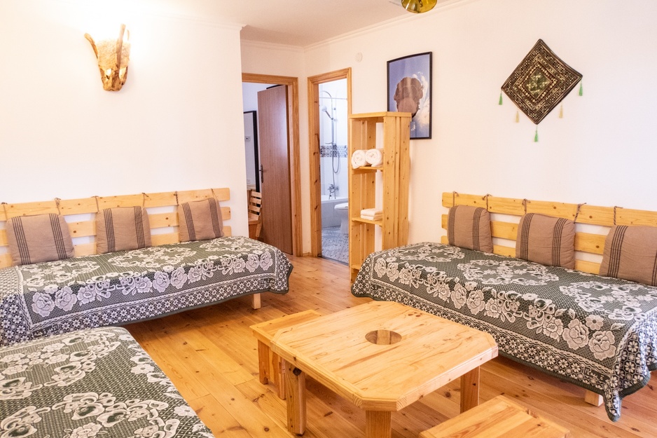 Kfar Hanokdim Stone Lodge interior