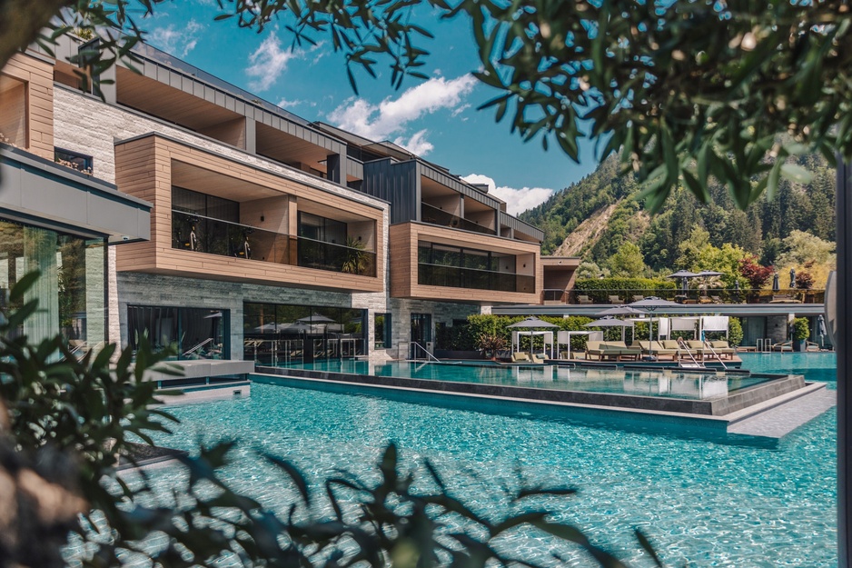 Quellenhof See Lodge Outdoor Pool