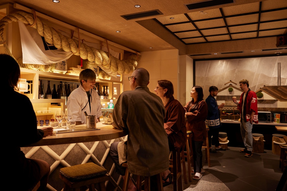 SAKE Bar Hotel Asakusa - The Sake Bar Filled With People