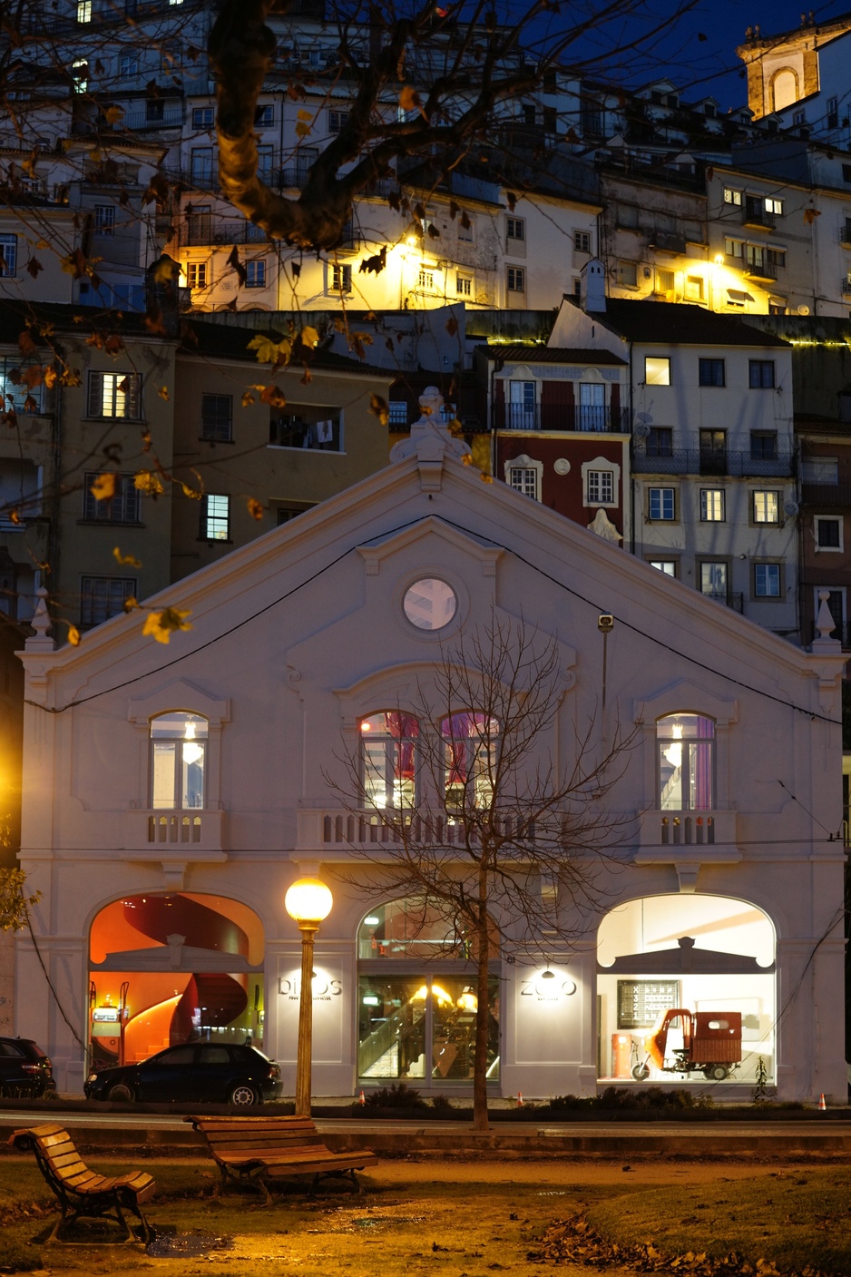 ZERO Box Lodge Coimbra Exterior
