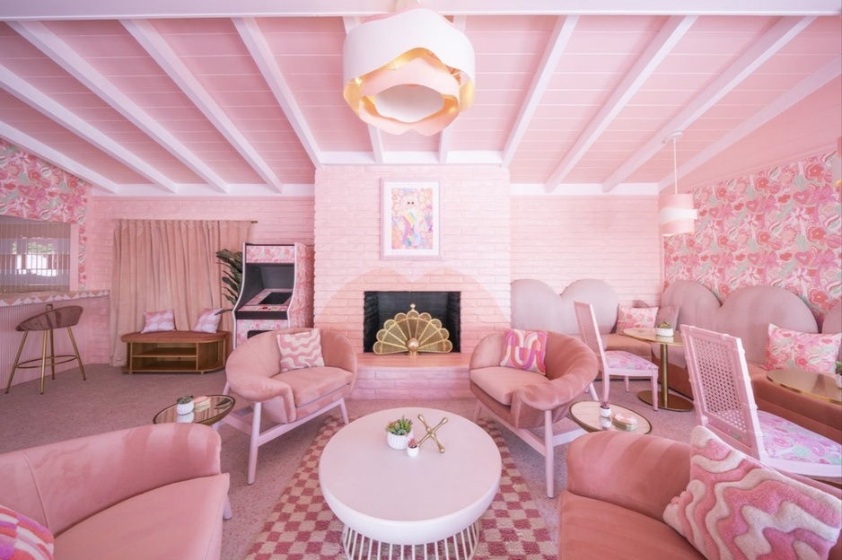 Trixie Motel Lounge