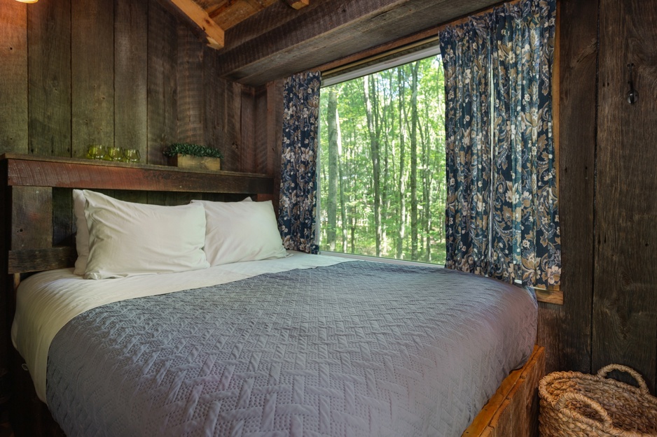 The Mohicans Tree House Resort - Moonlight Treehouse Bedroom