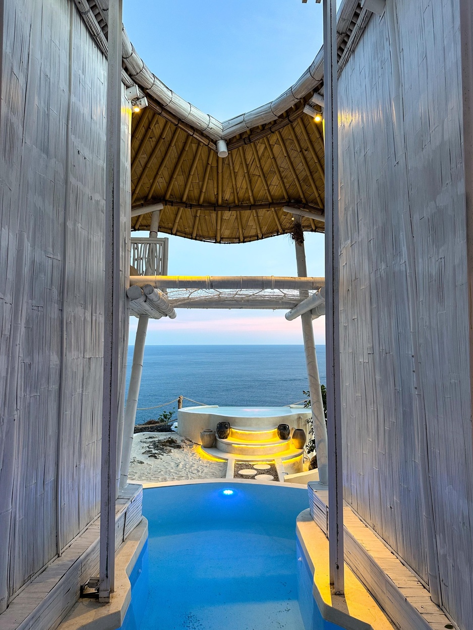 Tropical Glamping Bali - Honeymoon Villa Pools