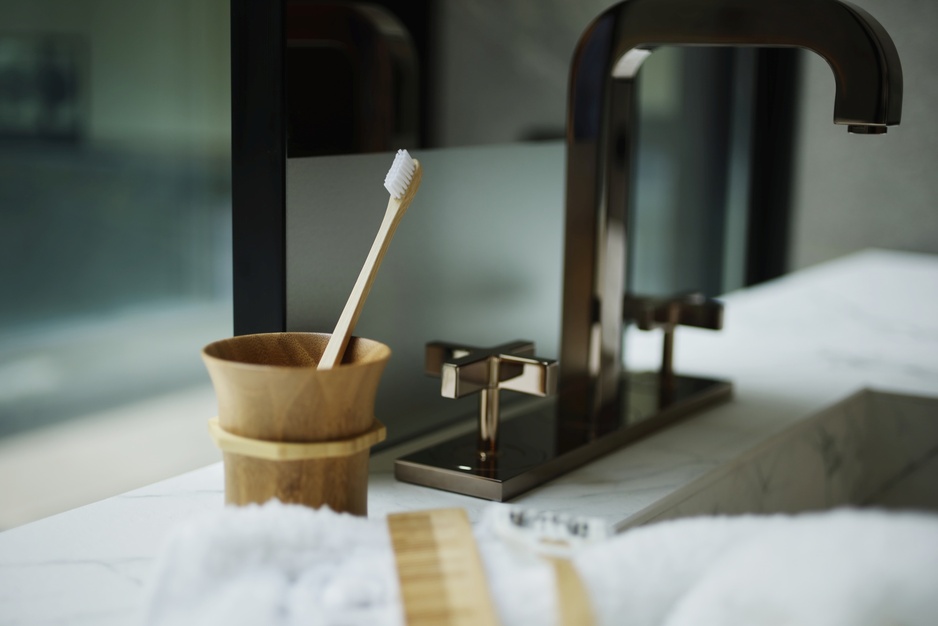HOTEL BIACLYN HAKODATE - Bathroom Details - Bamboo Toothbrush