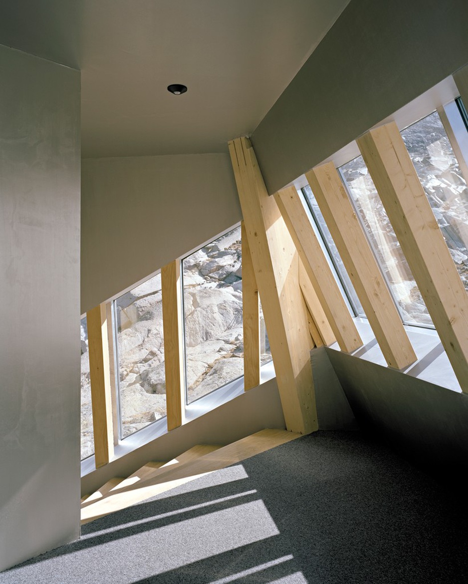 The New Monte Rosa Hut – Aluminium Mountain Hut In The Swiss Alps