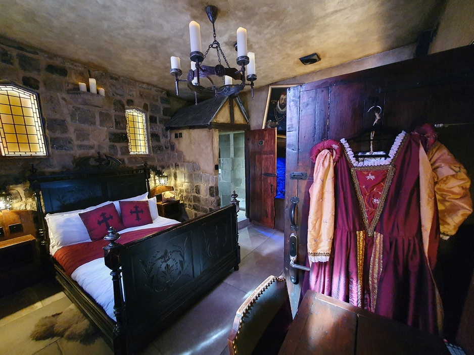 Hocus Pocus Tiny Hotel Principium Magicae - Main Bedroom View