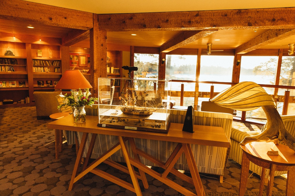 Wickaninnish Inn - The Lookout Library