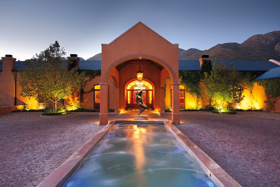 La Residence Entrance