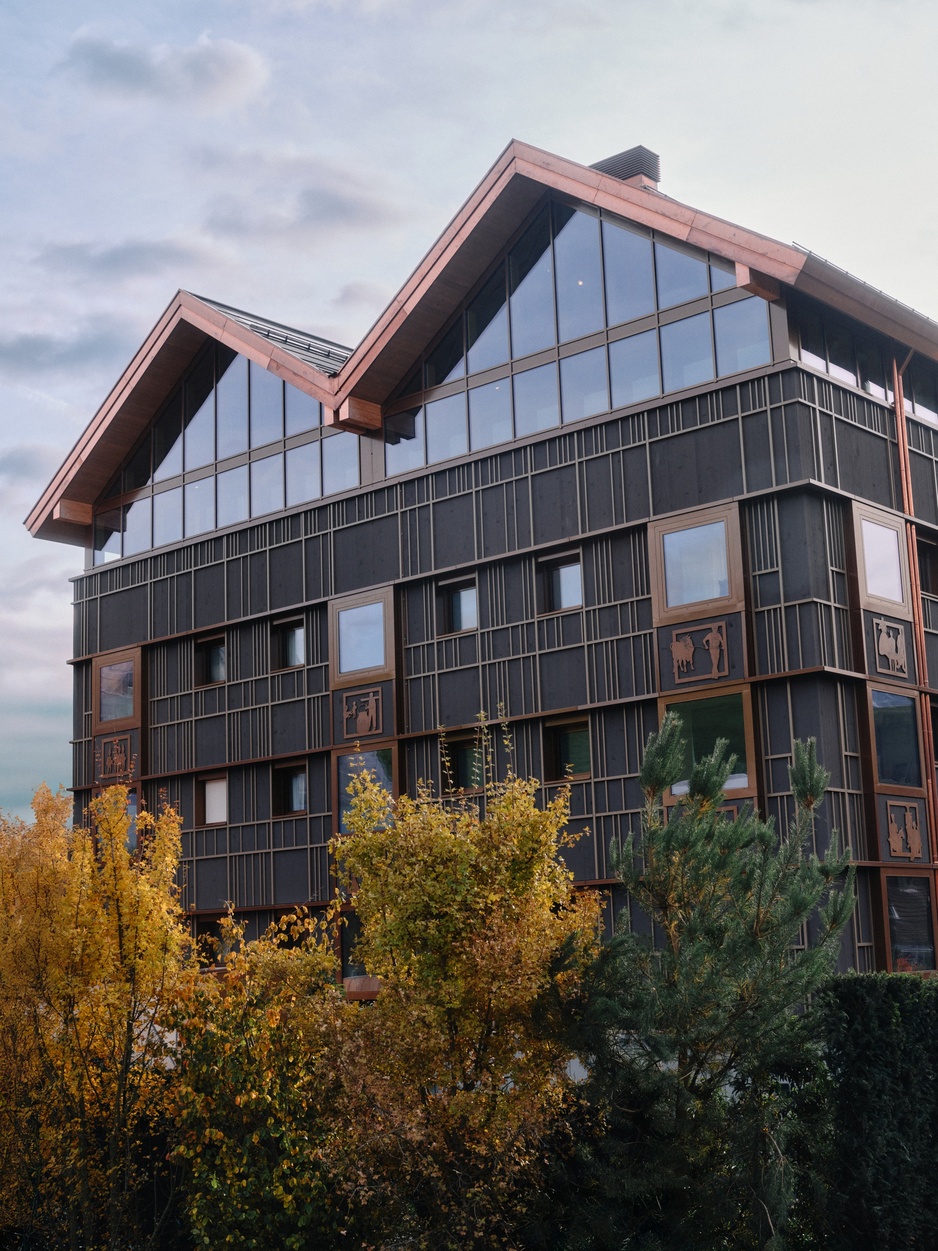 Huus Quell Hotel's Building