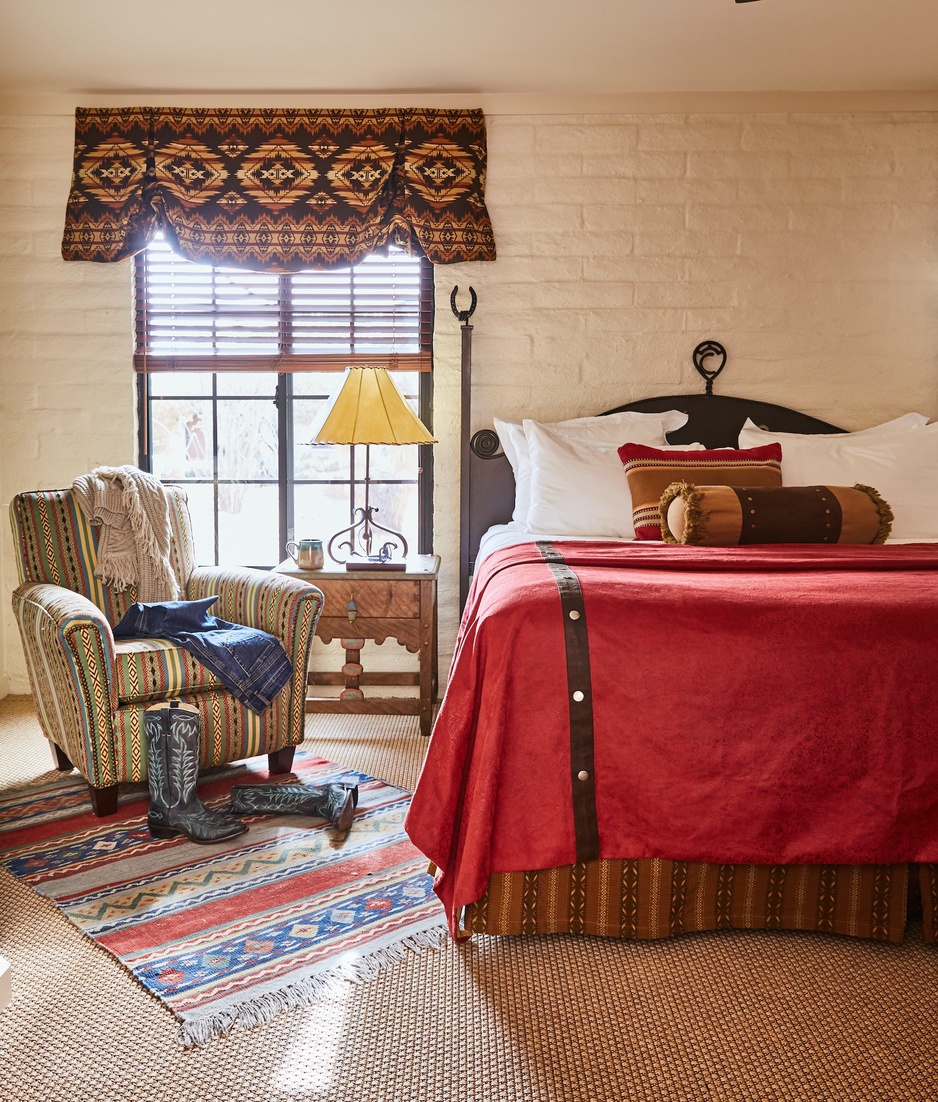 Rancho de los Caballeros Ranch Room
