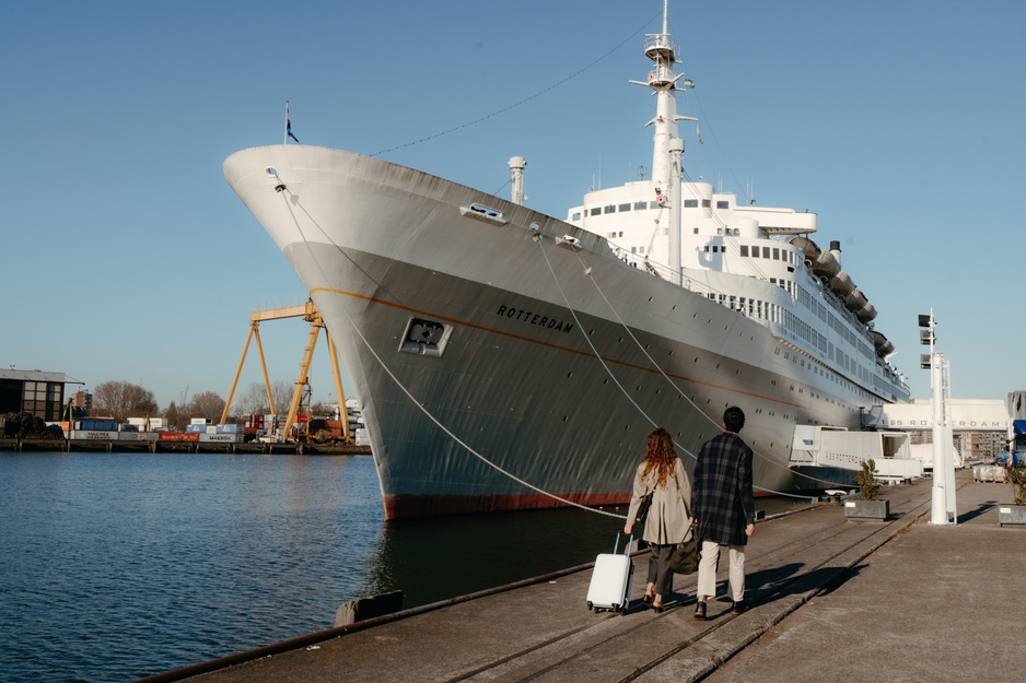 ss Rotterdam ship docked