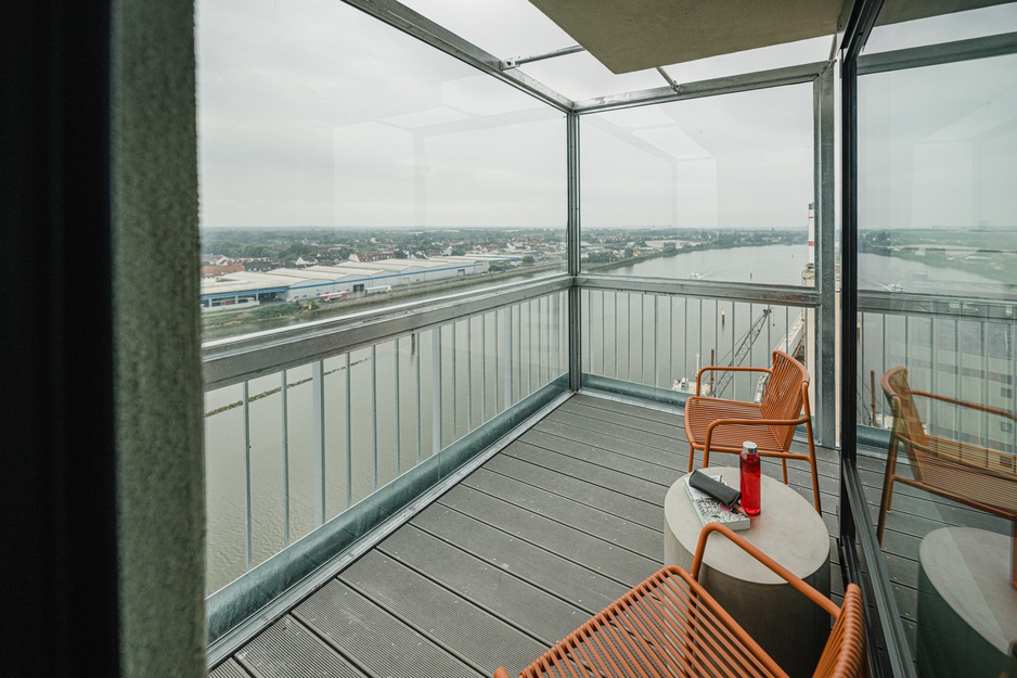John & Will Silo-Hotel Toorn Stuuv Rooftop Terrace View