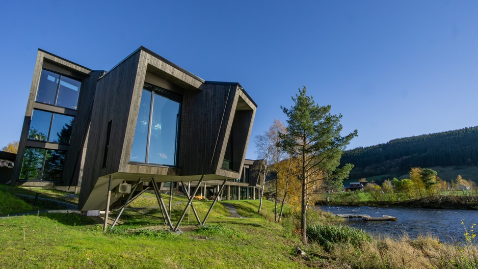 Elva Hotel Wooden House with Huge Windows