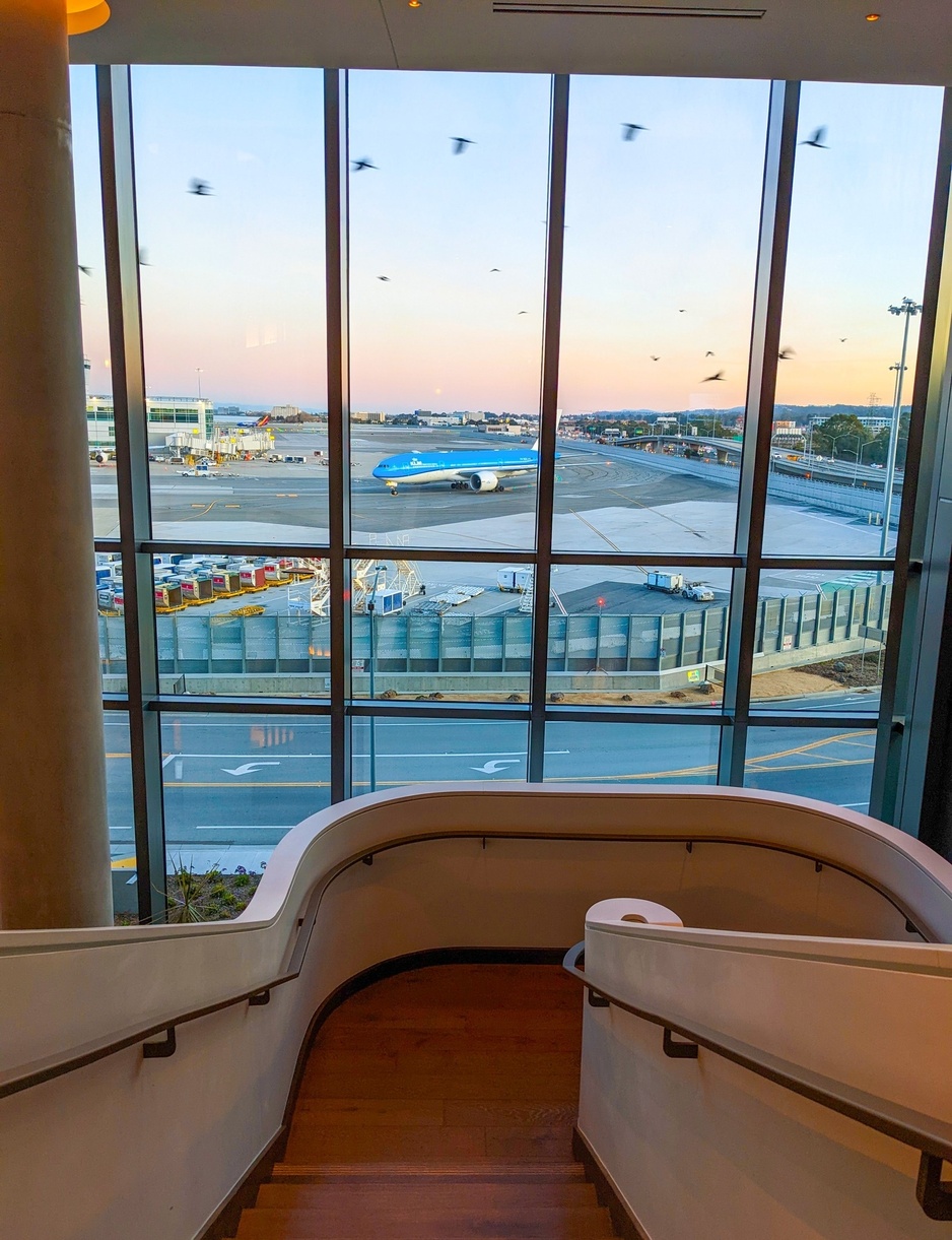 Grand Hyatt at SFO - Staircase