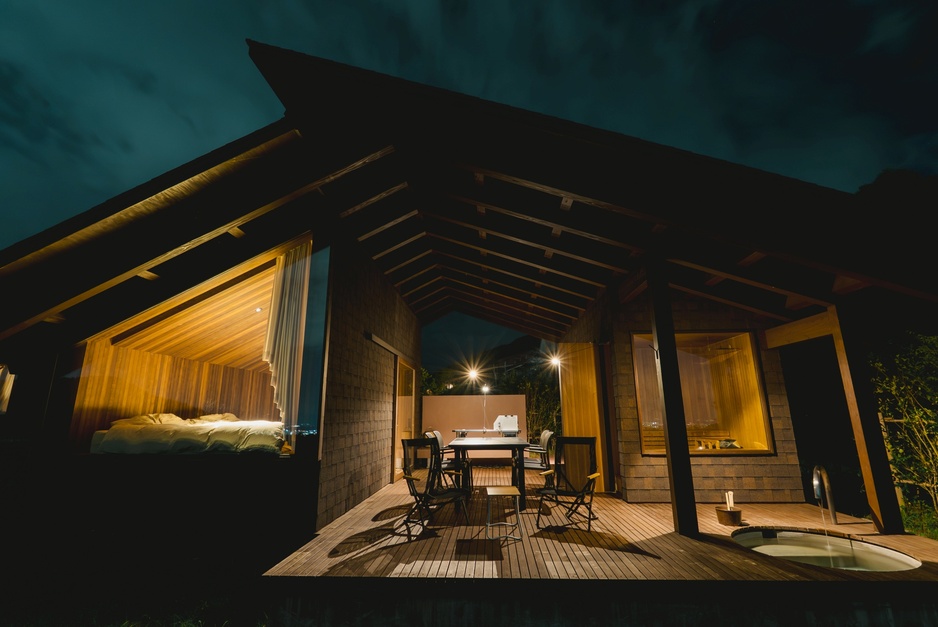 Snow Peak YAKEI SUITE - Cottage Front