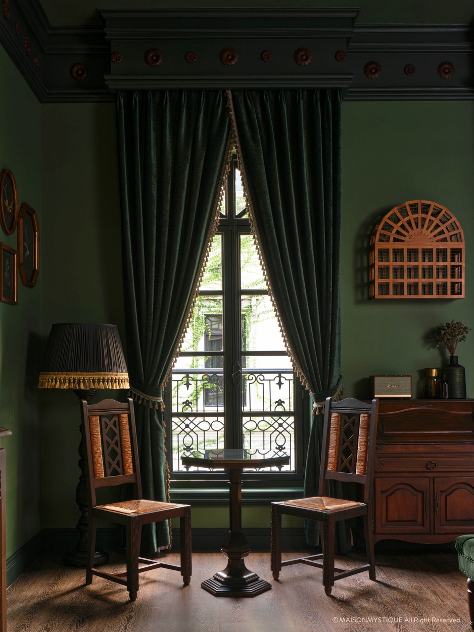 Maison Mystique Hotel - The Bird's Calendar Suite Reading Nook