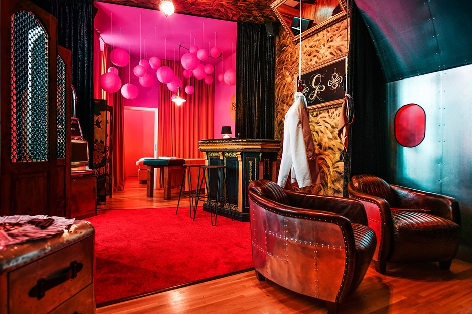 Anybody Hotel - Room 301 Casino Fatale
