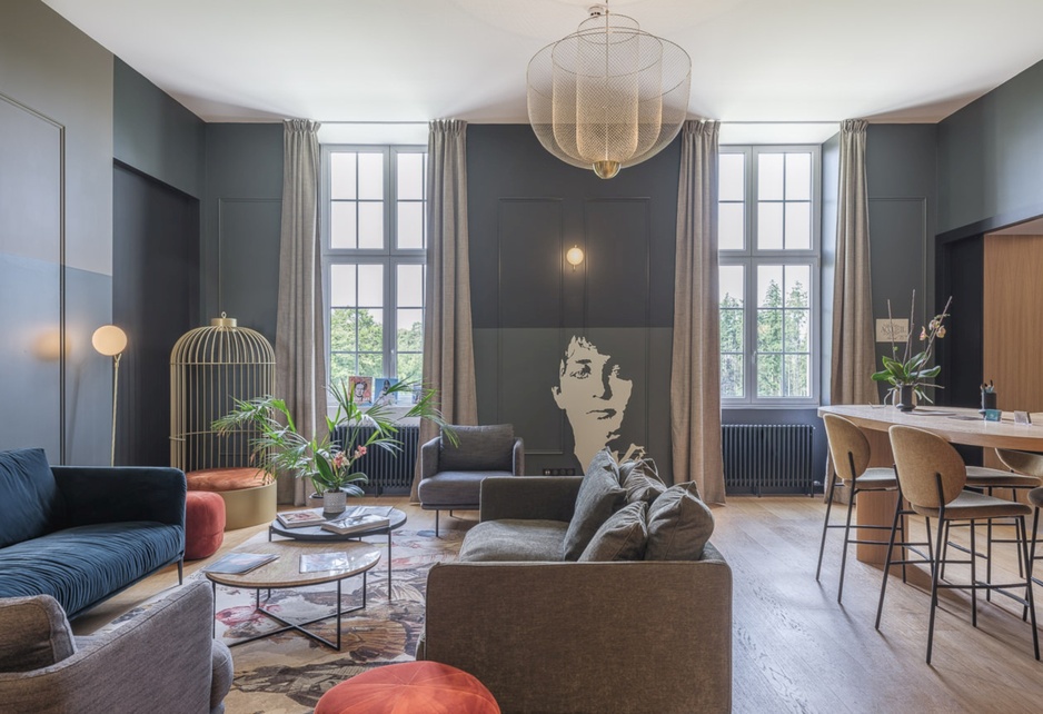 Domaine du Château des Pères - The Chateau's Interior