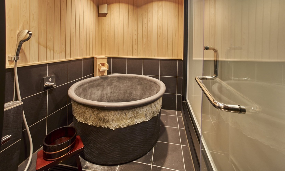 SAKE Bar Hotel Asakusa Kura Suite Bathroom