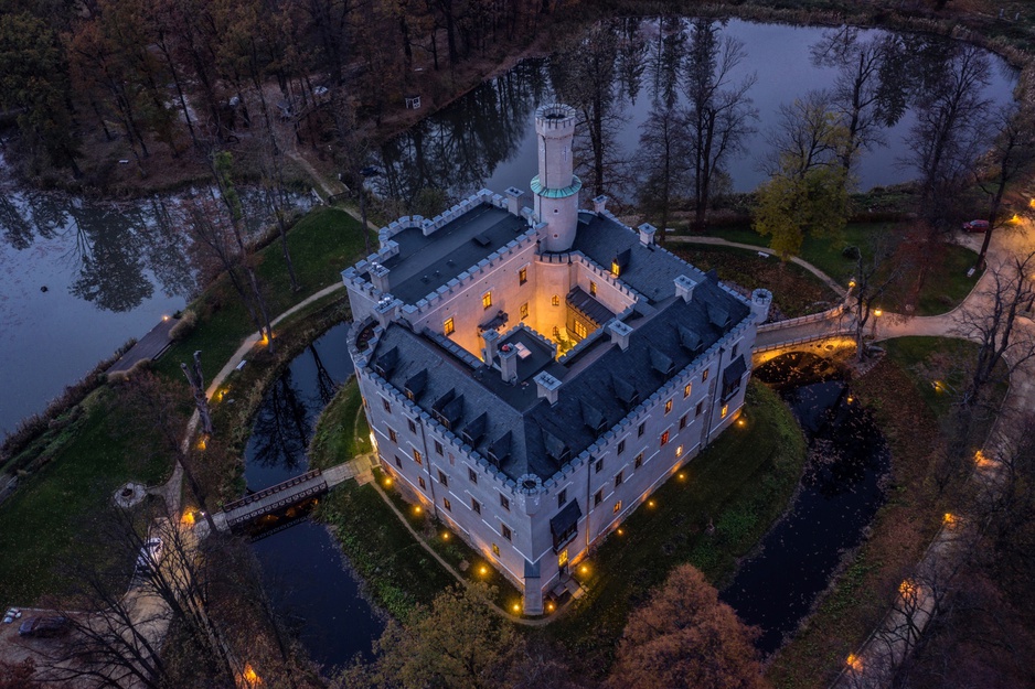 Karpniki Castle