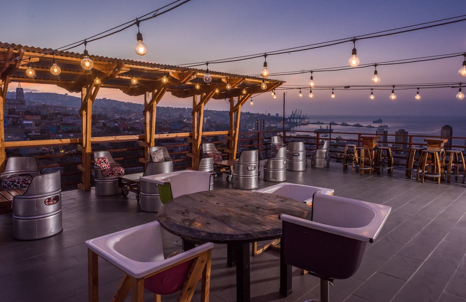 Winebox Valparaíso Hotel Rooftop Terrace