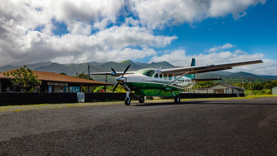Hana Airport (HNM) and a Cessna